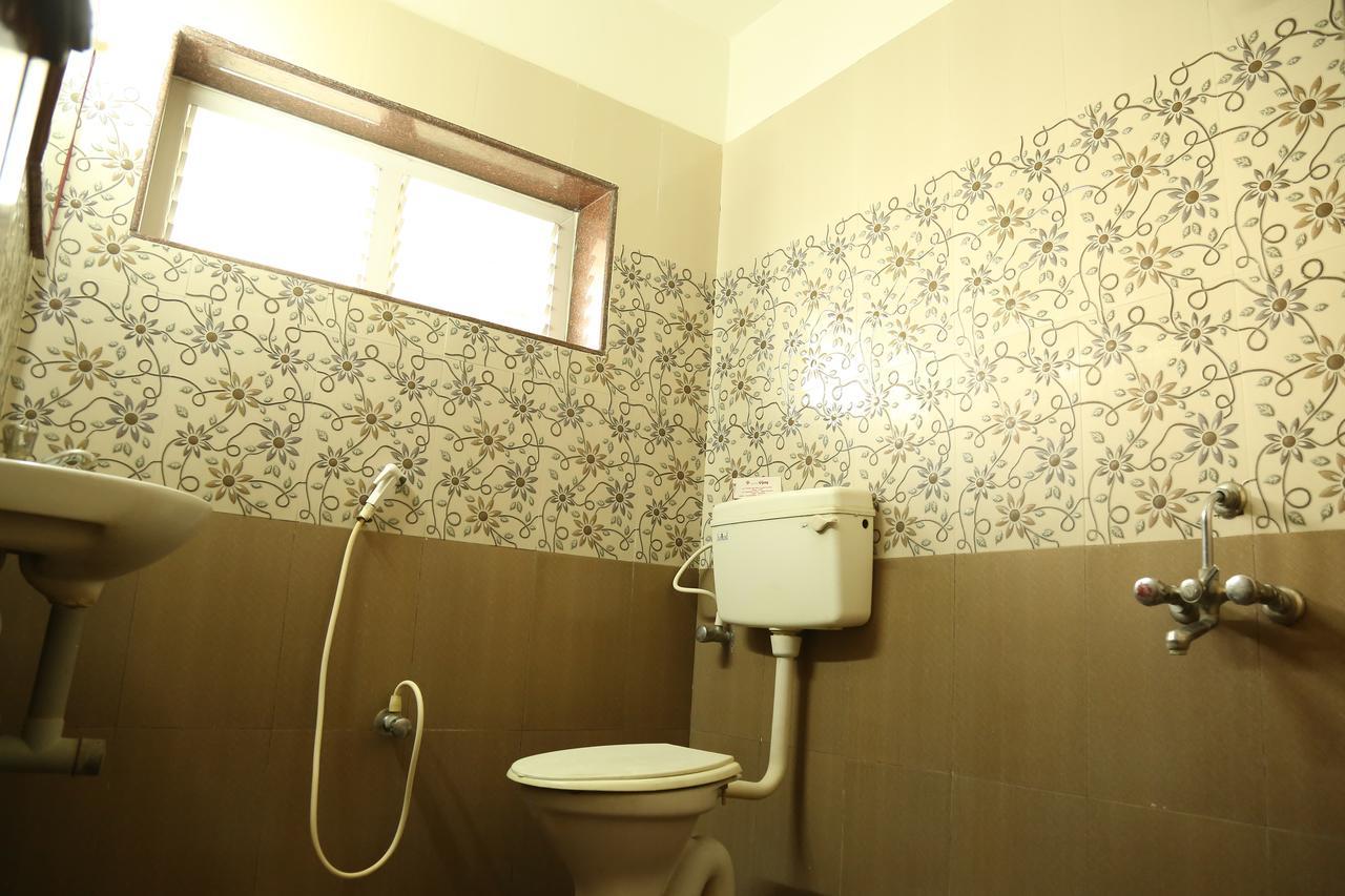 Hotel Vijay Pollāchi Exterior foto